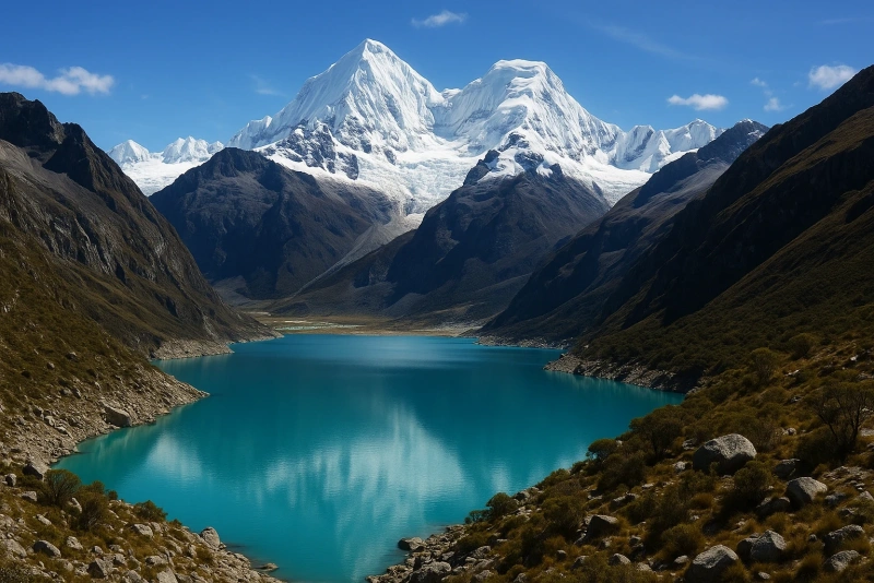 cordillera blanca con el huascarán, ideal para el turismo en áncash