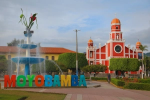 vista plaza de moyobamba en el departamento de san martín e perú