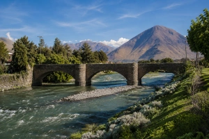 Paisaje montañoso y ríos en la geografía de Huánuco