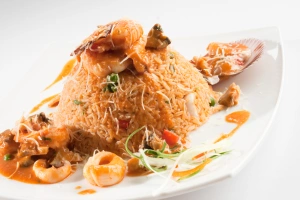 plato de arroz con mariscos