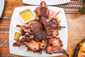 plato de cuy chactado