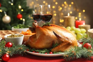 imagen de un pavo al horno con motivos navideños