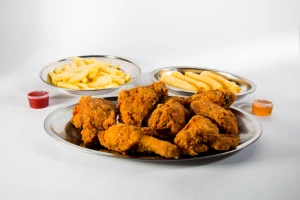 plato con pollo broaster